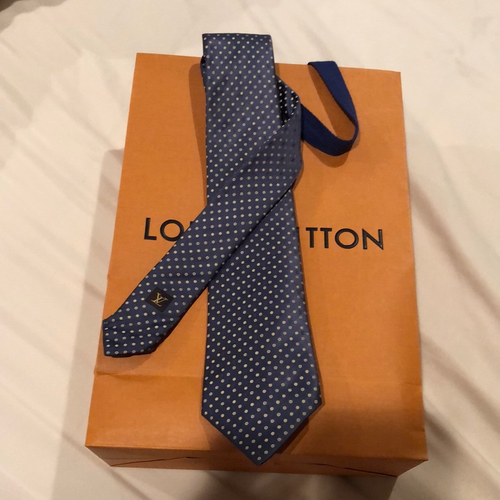 Brand new without tags Louis men’s tie